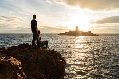 Balades romantiques : circuits en duo à faire main dans la main