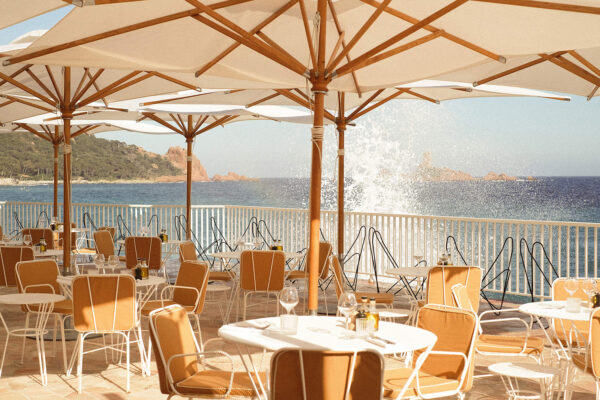 Estelo – Hôtel Les Roches Rouges