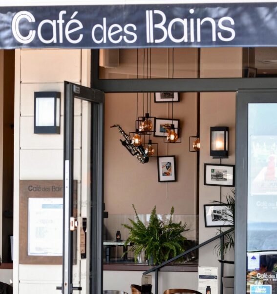 Le Café des Bains