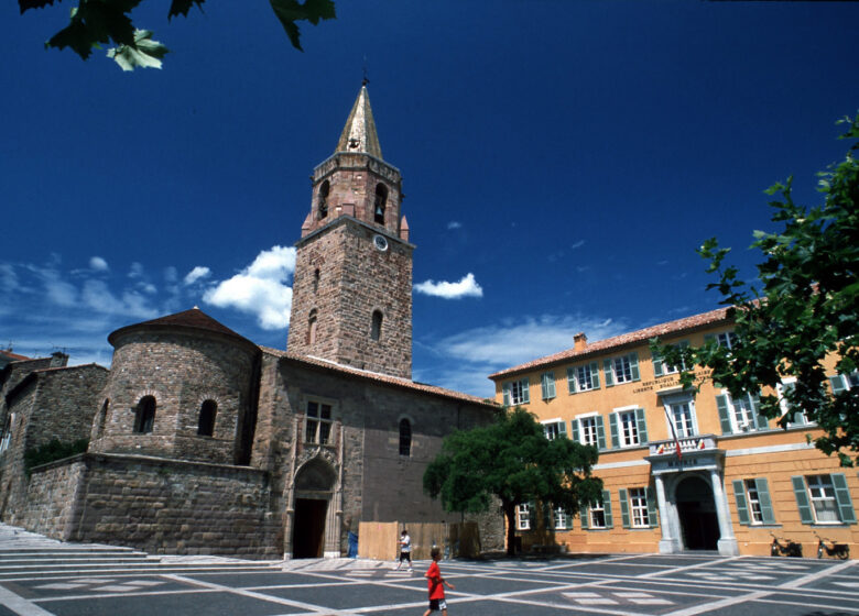 Cathédrale Saint-Léonce