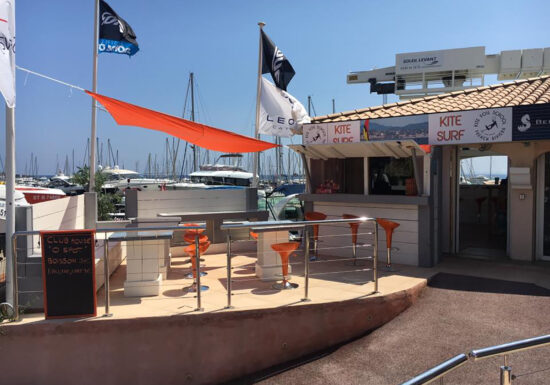 École de Kite Surf avec Kite Foil School