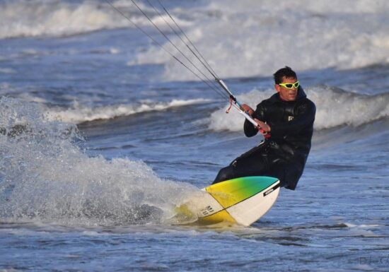 École de Kite Surf avec Kite Foil School