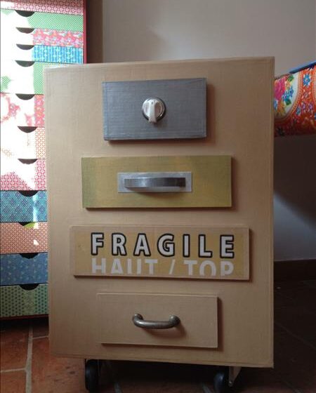 Mobilier en carton / la fabrique – Isabelle AUTENZIO