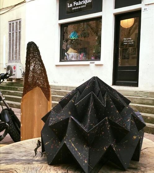 Mobilier en carton / la fabrique – Isabelle AUTENZIO