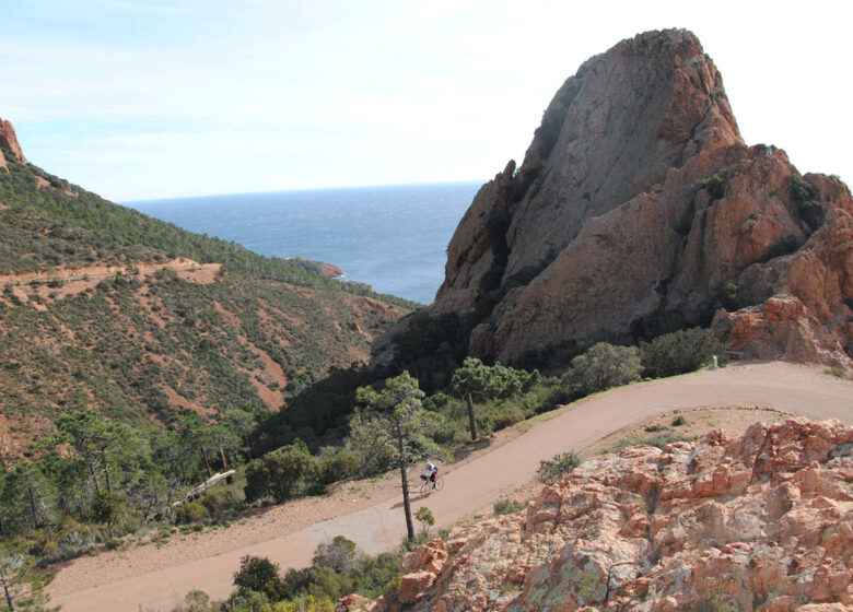 Rocher Saint-Barthélémy depuis la Pointe de l’Observatoire