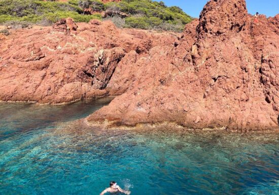 Excursion “Calanques & baignade” by Rand’eau Aventure