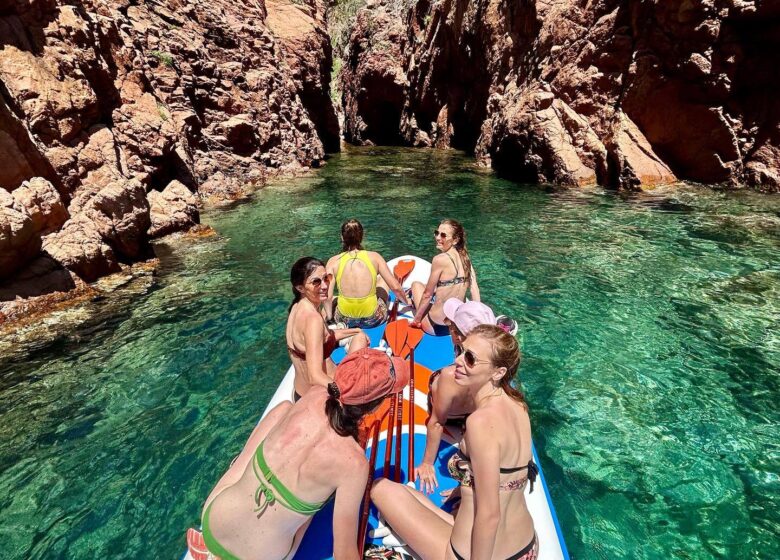 Excursion “Calanques & baignade” by Rand’eau Aventure