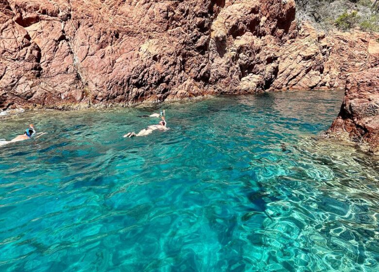 Excursion “Calanques & baignade” by Rand’eau Aventure