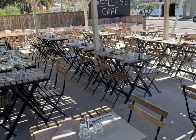 La Belle Vie Café