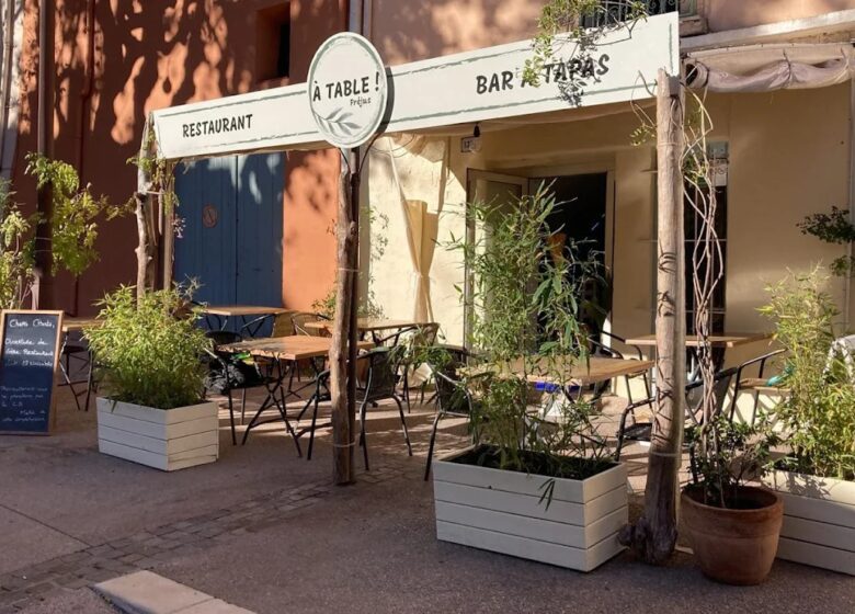 À table