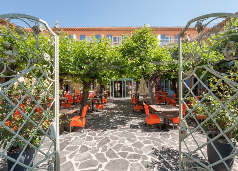 Les Mûriers hôtel le Provençal