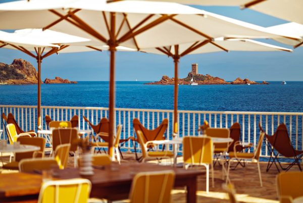 Estelo – Hôtel Les Roches Rouges